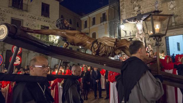 El Cristo del Amor y el Cristo de los Ángeles se encontraron en la plaza de San Vicente