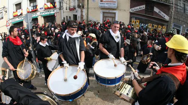 Tamborileros, durante la Semana Santa de Hellín, en Albacete