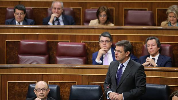 El ministro Catalá, en un pleno en el Congreso de los Diputados