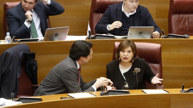 Vicente Betoret e Isabel Bonig en las Cortes, en una imagen de archivo