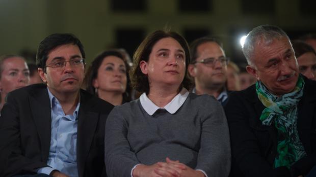 La alcaldesa, ayer durante el acto de homenaje a Carme Chacón