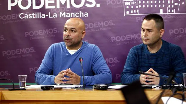 Foto de archivo García Molina y Llorente en una rueda de prensa