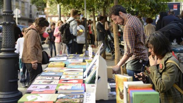 Puesto de libros en la Plaza de Pontejos de Madrid