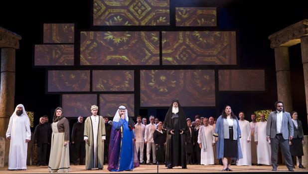 Algunos de los protagonistas de la ópera «Nabucco» que llega este sábado al Auditorio El Greco