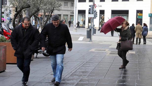 Fuertes rachas de viento en Valladolid, en una imagen de archivo