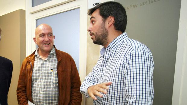 La tercera vía del PP se fracciona y se reparte entre Carnero y Carvajal