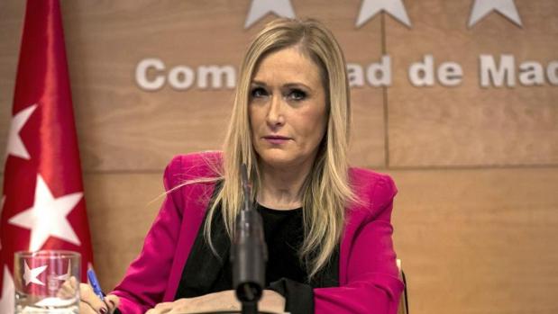 El juez Velasco descarta imputar a Cifuentes por no tener relación con la financiación del PP