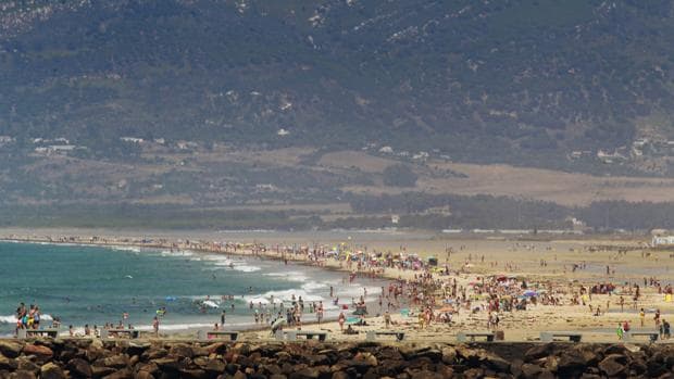 Imagen de archivo de la playa de Tarifa en Cádiz