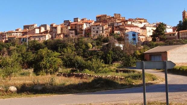 Vista de Riodeva, (Teruel), municipio que ha perdido 100 vecinos en 20 años y subsiste ahora con apenas 150
