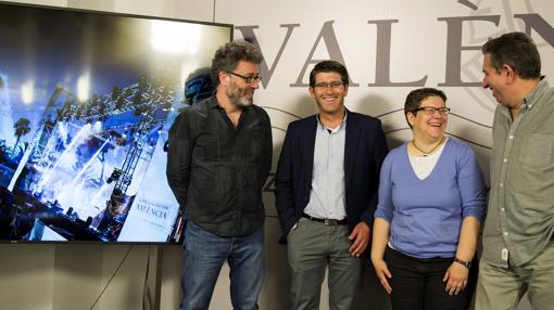 Jorge Rodríguez, la diputada Isabel García, el director musical del Sona, Quique Borrás i el membre del jurat, Eduardo Guillot