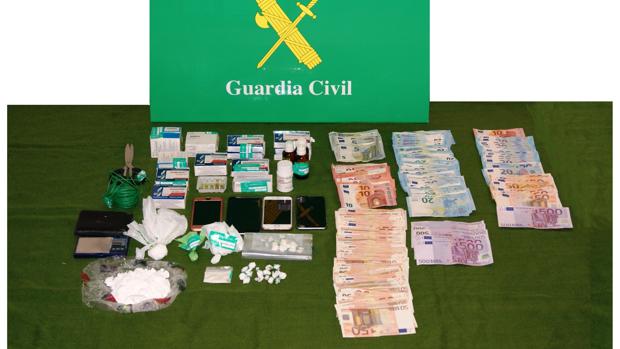 Material incautado por la Guardia Civil