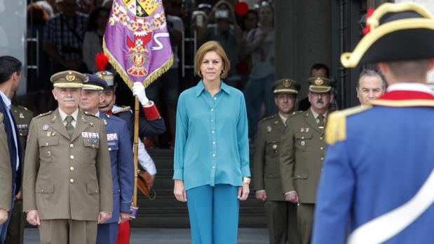 Cospedal preside el relevo de guardia del Alcázar de Toledo