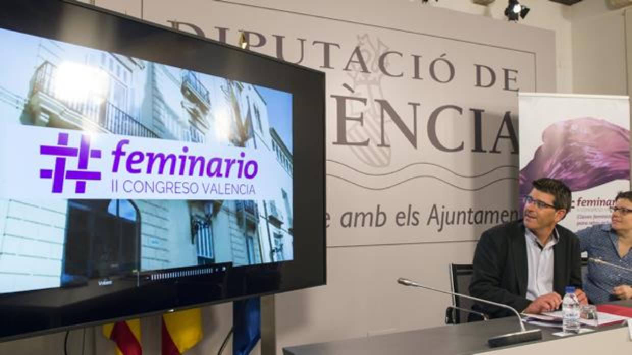 Imagen de la presentación del Feminario