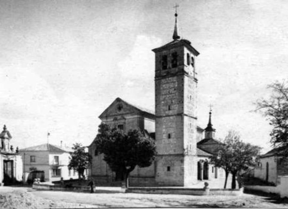 Las misteriosas explosiones provocaron multitud de rumores y divagaciones sobre los motivos para atentar contra la casa de Marcelino Muñoz, ordinario de Olías a Toledo (Foto, Colección Ya-Toledo. AMT)