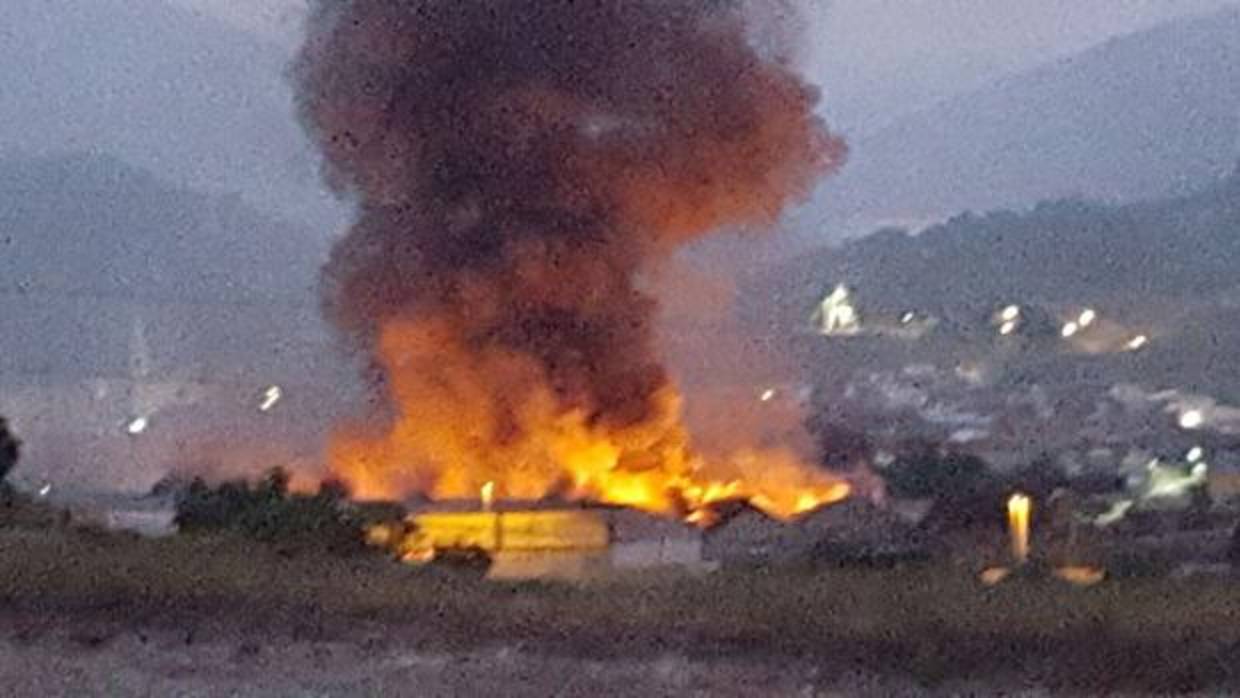 Imagen del incendio declarado esta madrugada