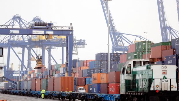 Huelga de estibadores: el puerto de Valencia prevé un descenso de la productividad del 50%