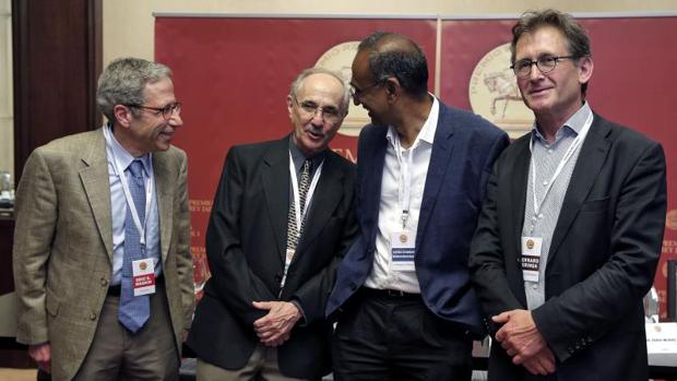 De izquierda a derecha, los Premios Nobel Eric Maskin, Edward Rubin, Venkatraman Ramakrishan y Bernard Lucas Feringa, este lunes en Valencia