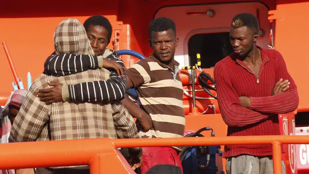Casi 150 inmigrantes llegan en pateras a las costas españolas
