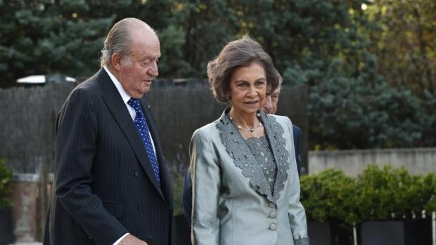 Don Juan Carlos y Doña Sofía en el homenaje celebrado por la asociación Diálogo