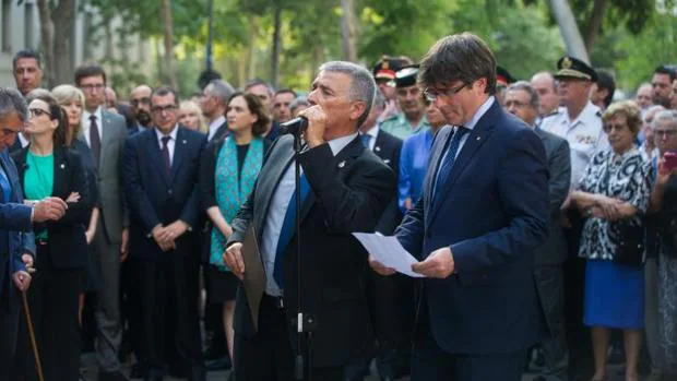 Momento en el que Vargas pide respeto para Puigdemont , tras los abucheos