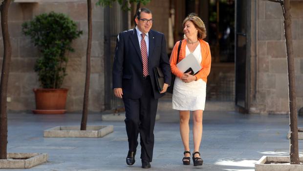 El cosnejero Jané y la consejera Borràs, esta mañana antes de la reunión del Govern