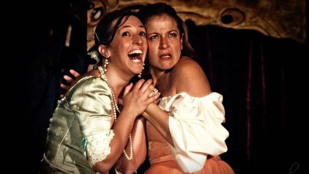 Dos actrices, en una representación durante el festival