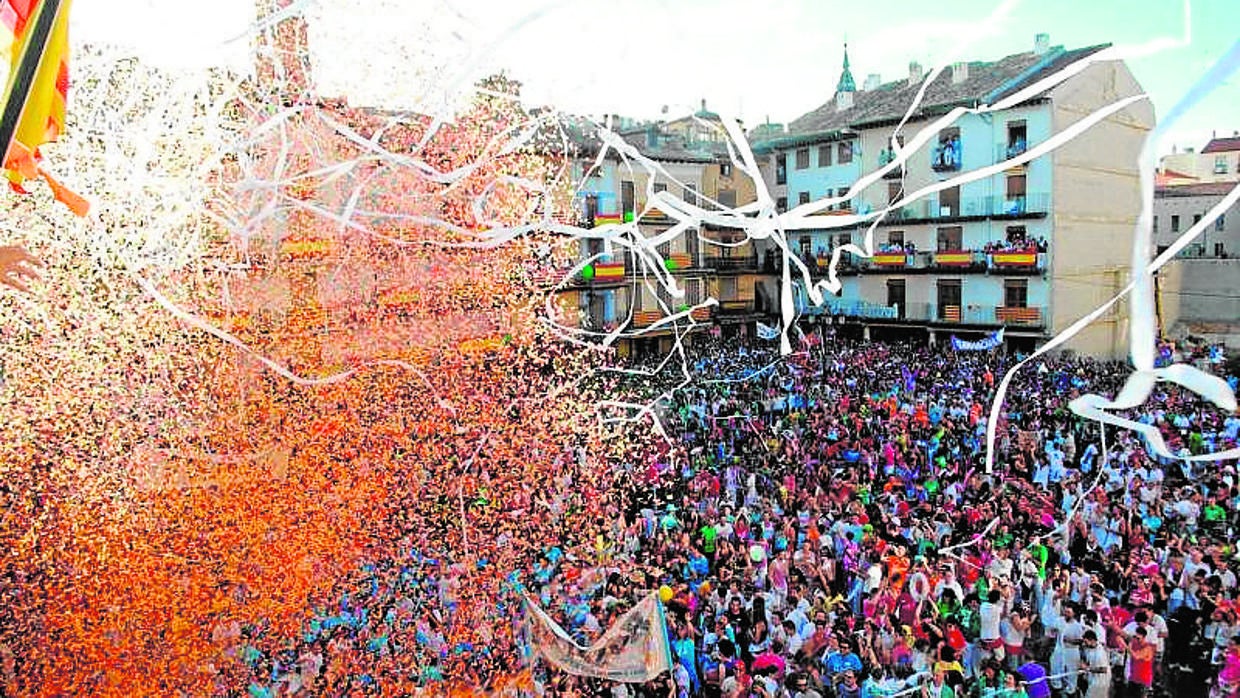 Calatayud contrata una consultora para que las fiestas de San Roque sean  declaradas de Interés Nacional