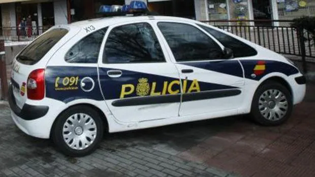 Imagen de archivo de un coche patrulla de la Policía Nacional