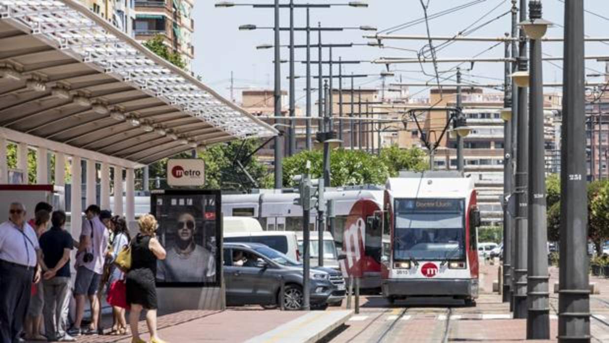 Imagen de una unidad del tranvía de Valencia