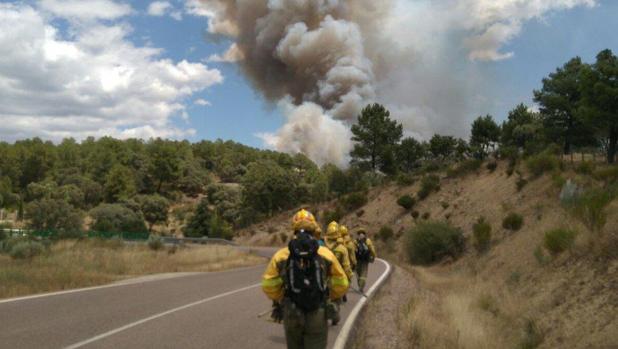 La rápida actuación impide el avance de un incendio en La Iglesuela