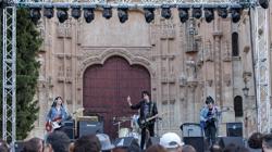 Concierto de «Estrogenuinas», ayer en el Patio Chico de Salamanca