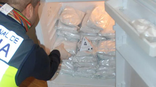 Frigorífico con bolsas de droga química importada de Holanda y procesada en un piso de Zaragoza