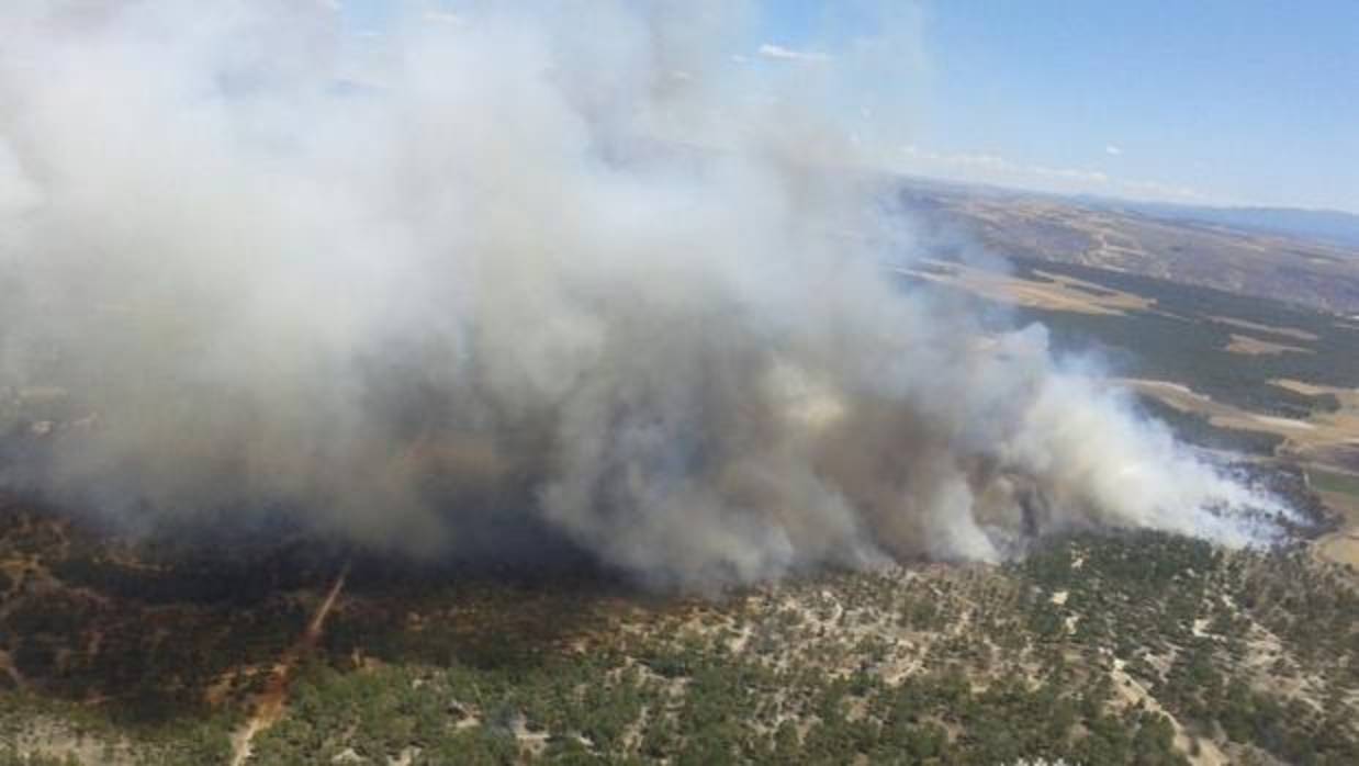 Imagen del incendio registrado en Navalilla (Segovia)