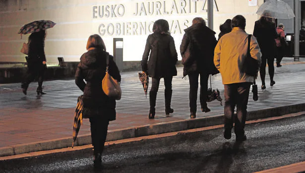 El Gobierno vasco gastó casi 16 millones de euros de forma irregular
