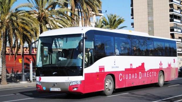 Autobús del servicio Ciudad Directo en Castilla-La Mancha