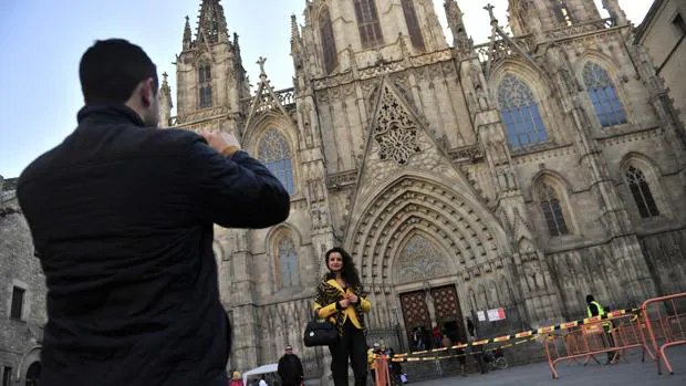 El Ayuntamiento descarta expropiar la catedral de Barcelona y ve irresponsable que la CUP lo proponga