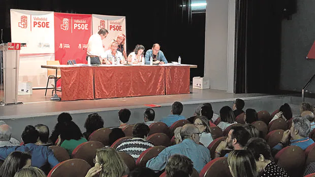 «Congresillo» provincial del PSOE de Valladolid en el que se votaron dos listas