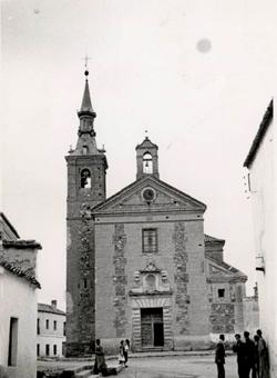 Iglesia parroquial de Santa María Magdalena, donde ejercía como sacristán Mariano Sánchez (Foto, Archivo Diputación Provincial de Toledo)