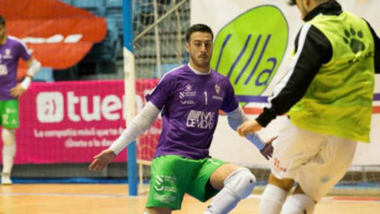 Víctor López, de Bargas, milita en el Futsal Santiago