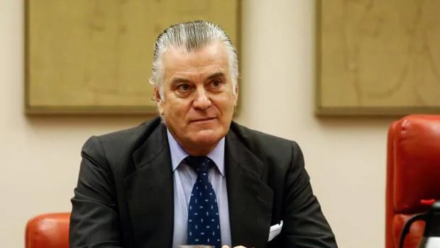 Luis Bárcenas durante su comparecencia en la Comisión que investiga la financiación del PP