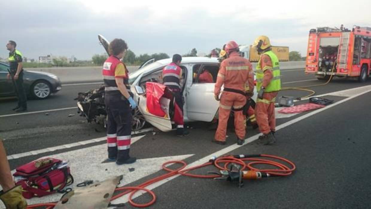 Imagen del accidente en la incorporación a la V-21 en El Puig en sentidoValencia