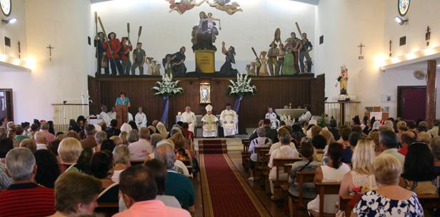 Puertos y cofradías de pescadores de la costa valenciana honran a la Virgen del Carmen