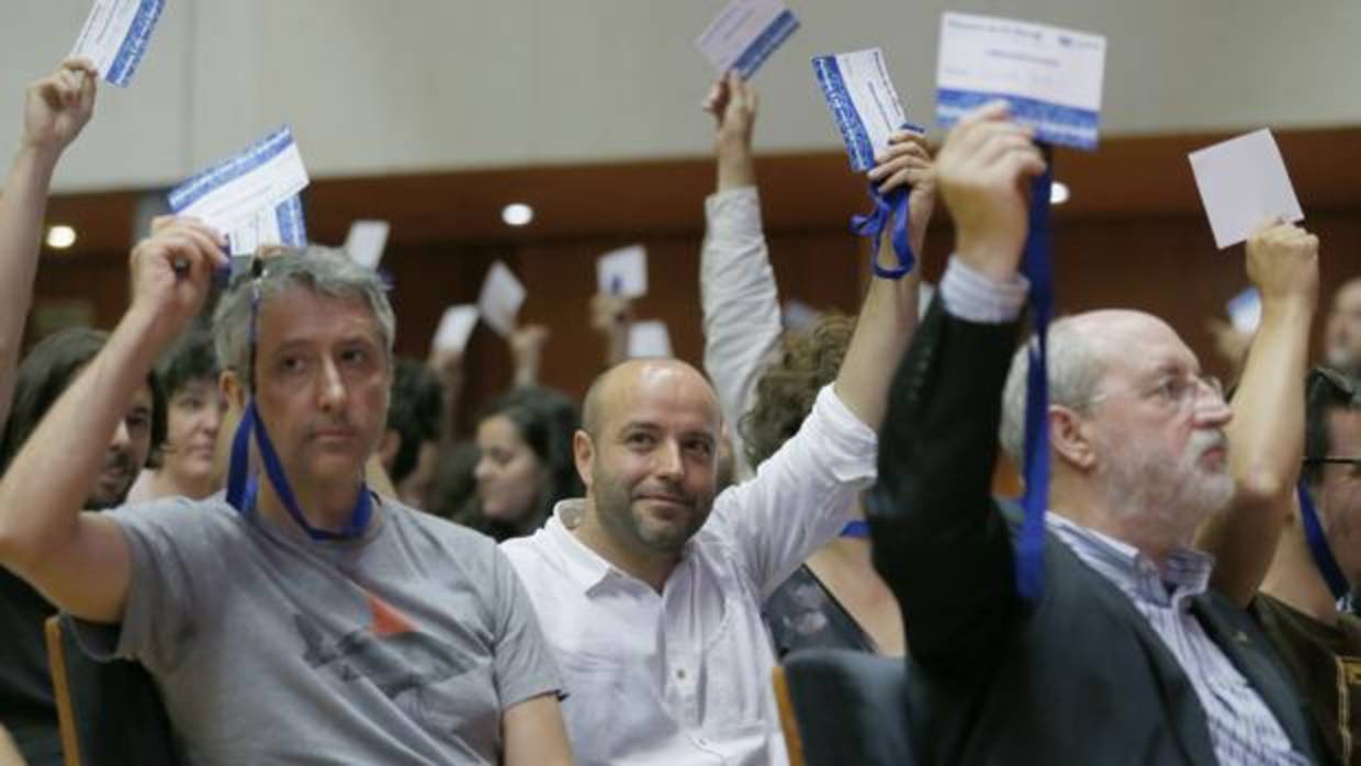 Luís Villares, ayer, durante la votación