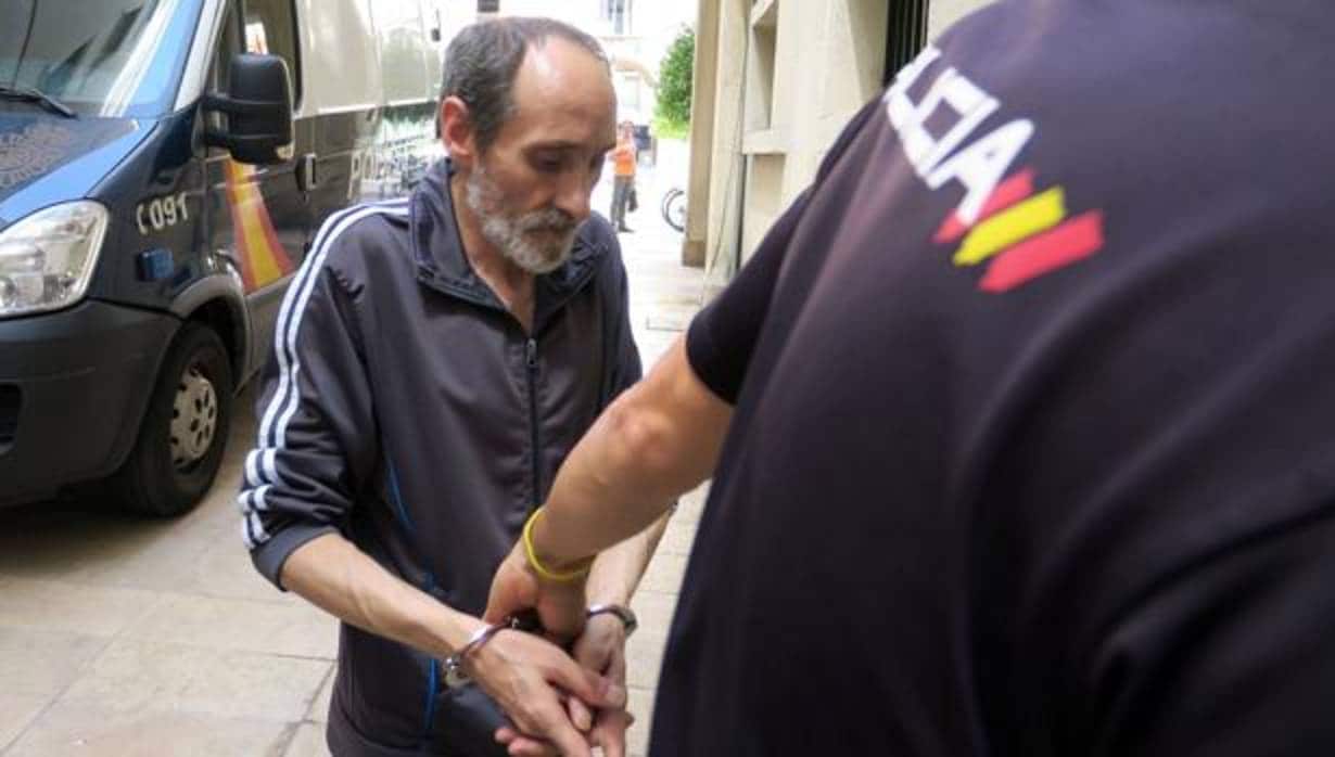 Imagen del acusado tomada este lunes a su llegada a la Audiencia Provincial de Alicante