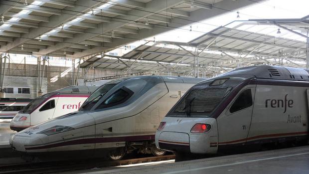 Renfe se defiende alegando que todos los trenes contaban con aire acondicionado en funcionamiento