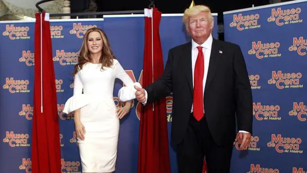 Las figuras de cera de Melania y Donald Trump juntos en el Museo de Cera de Madrid