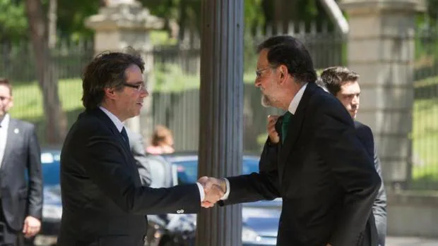 Rajoy y Puigdemont en una imagen de archivo