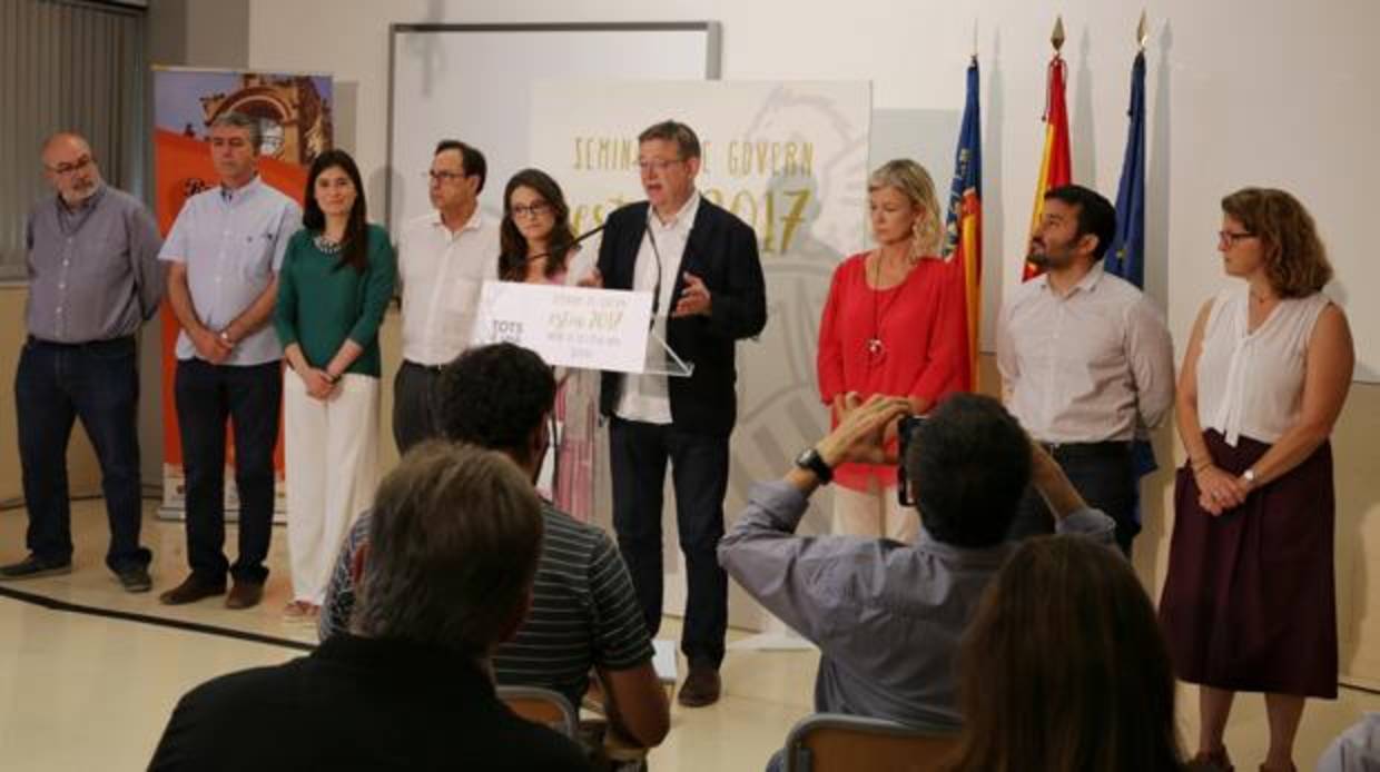 Puig junto a sus consellers en el Seminario del Consell en Ademuz, este fin de semana