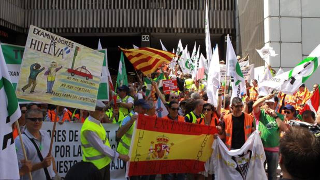 Imagen de una protesta de los examinadores de tráfico