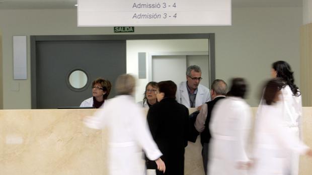 Imagen de archivo de la zona de admisión del hospital La Fe de Valenci